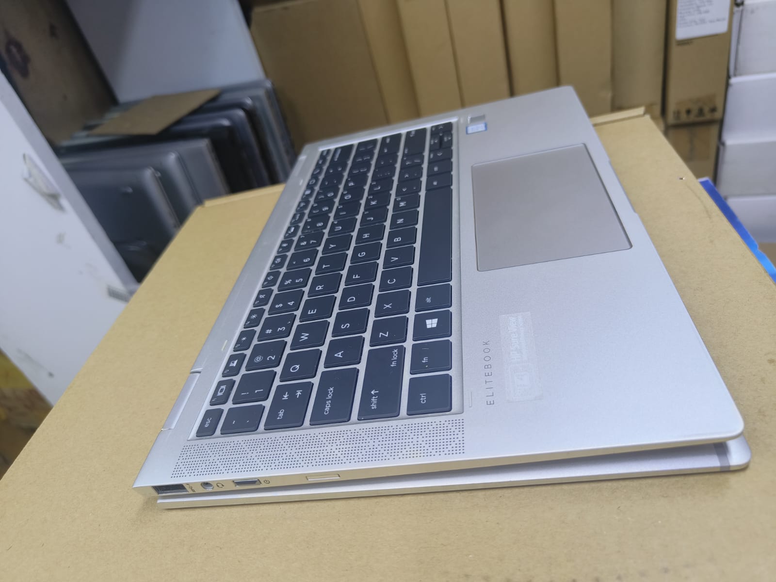 Hp elitebook 1030 g4 coi7 8th generation touch and x360 16gb memory ram 512ssd ssd - Image 2