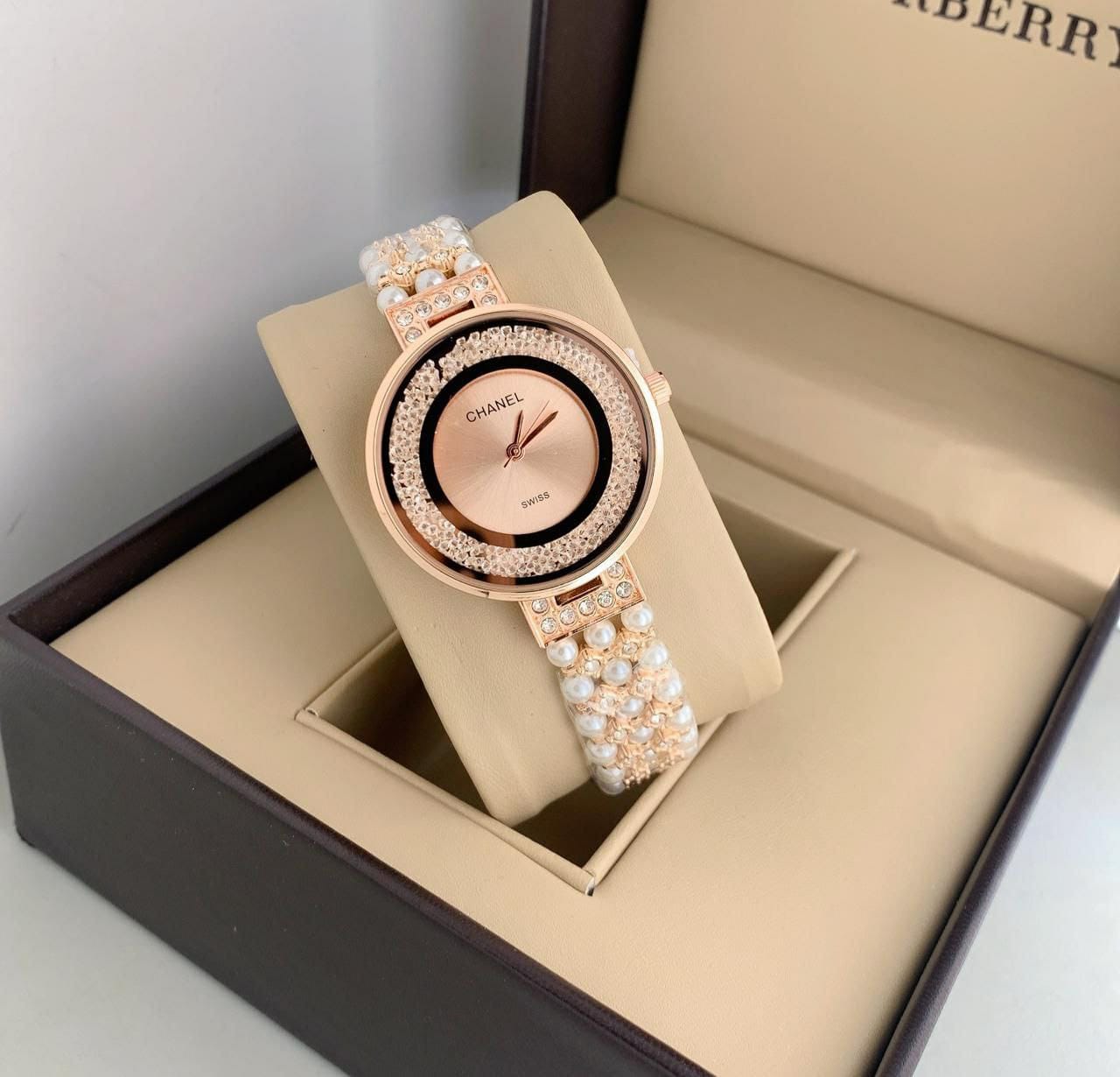 Chanel top quality ladies watch for her - Image 3
