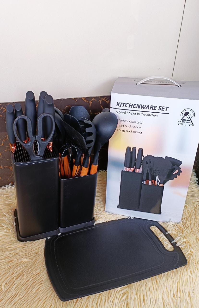 19 pcs Silicon spoons with knives and chopping board - Image 3