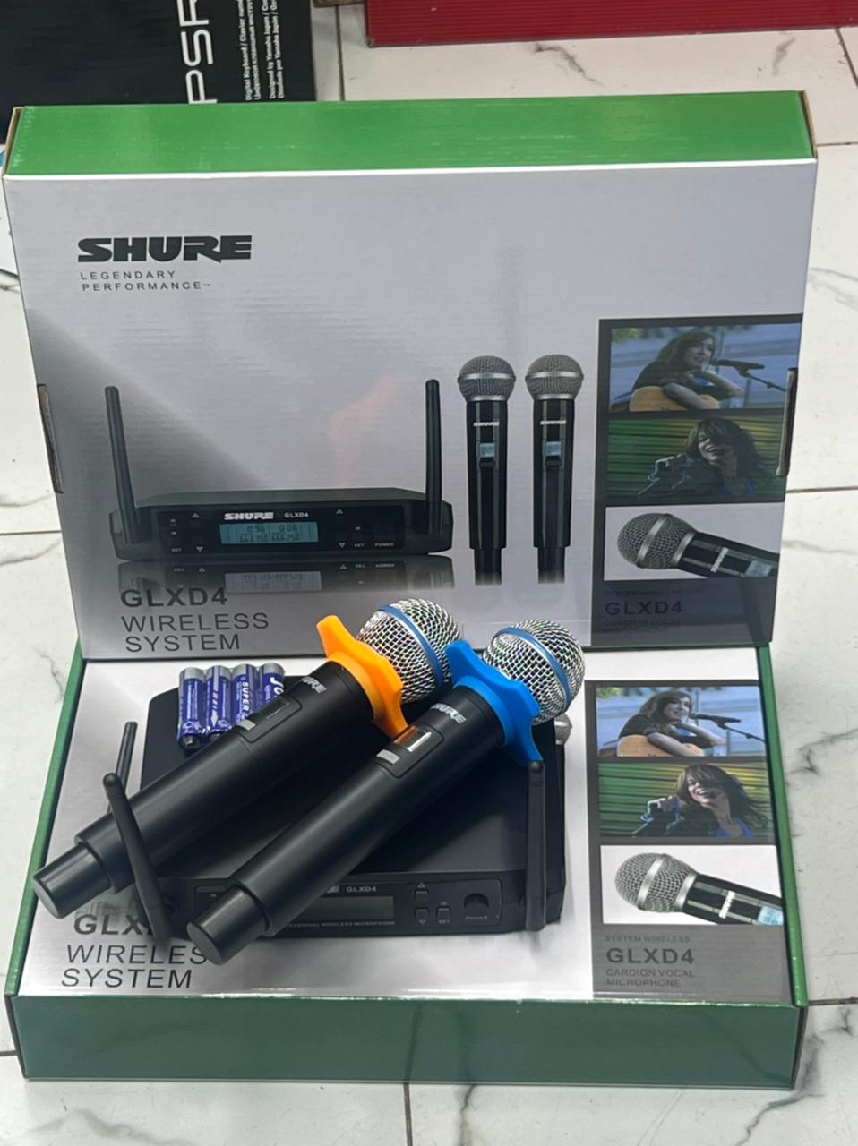 Shure GLXD4 wireless microphone
