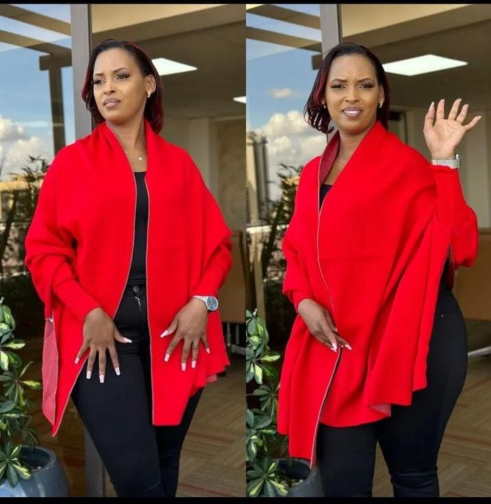 Ponchos with hands free sizes black - Image 2