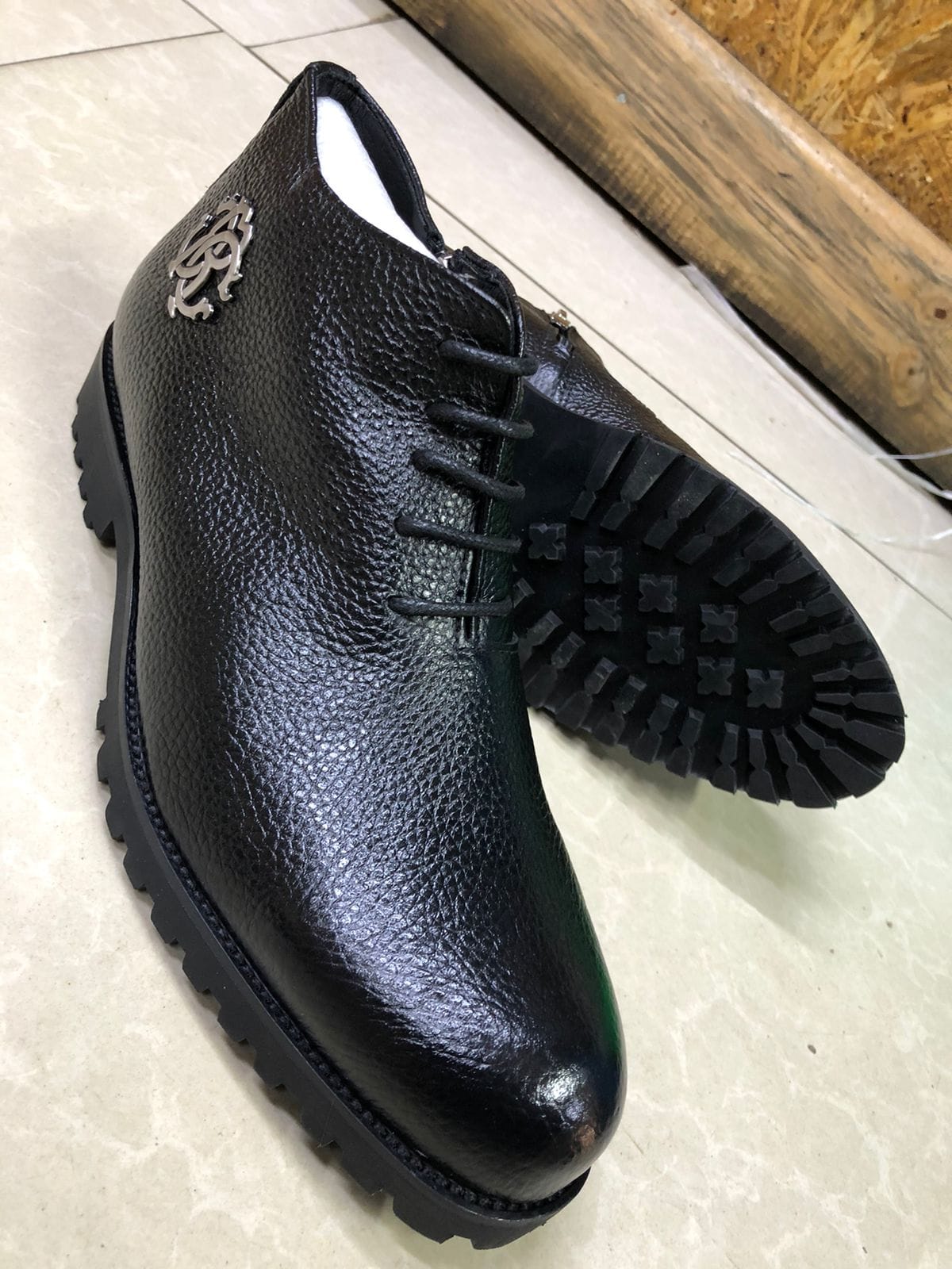 Roberto Cavalli Men’s Leather Boots – Premium Italian Style