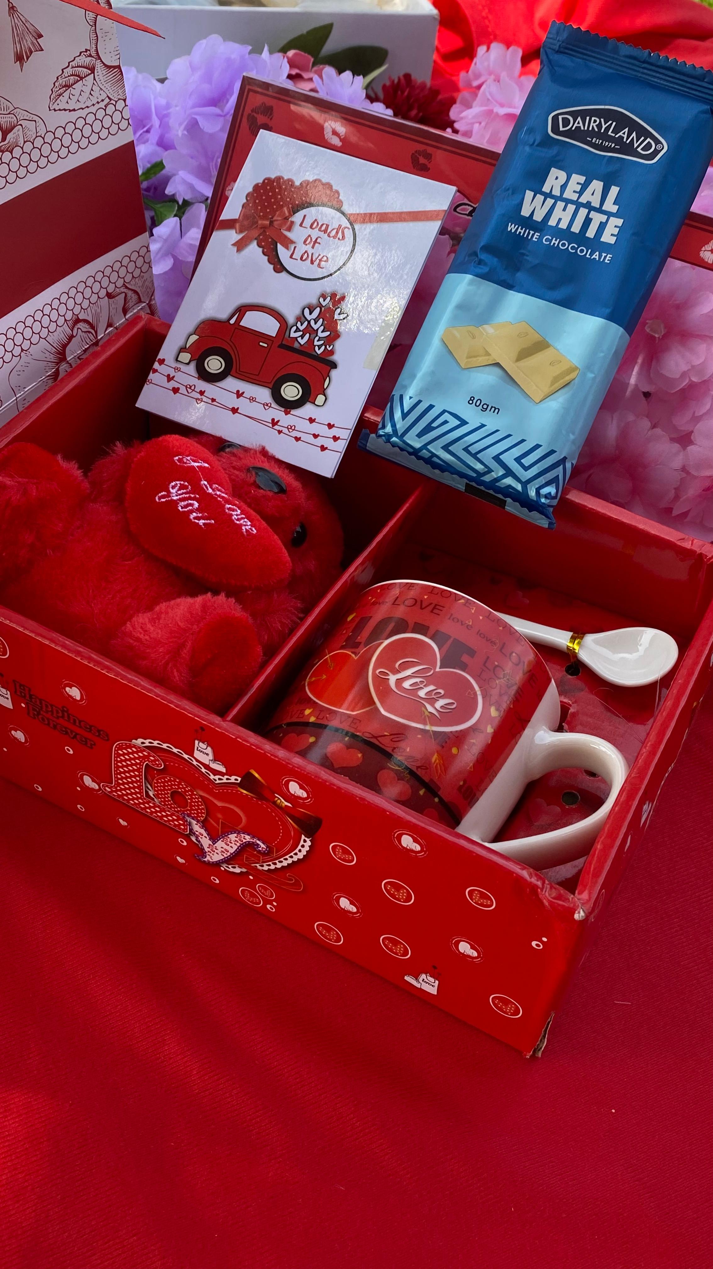 HOT VALENTINES LADIES GIFT SET - Image 2