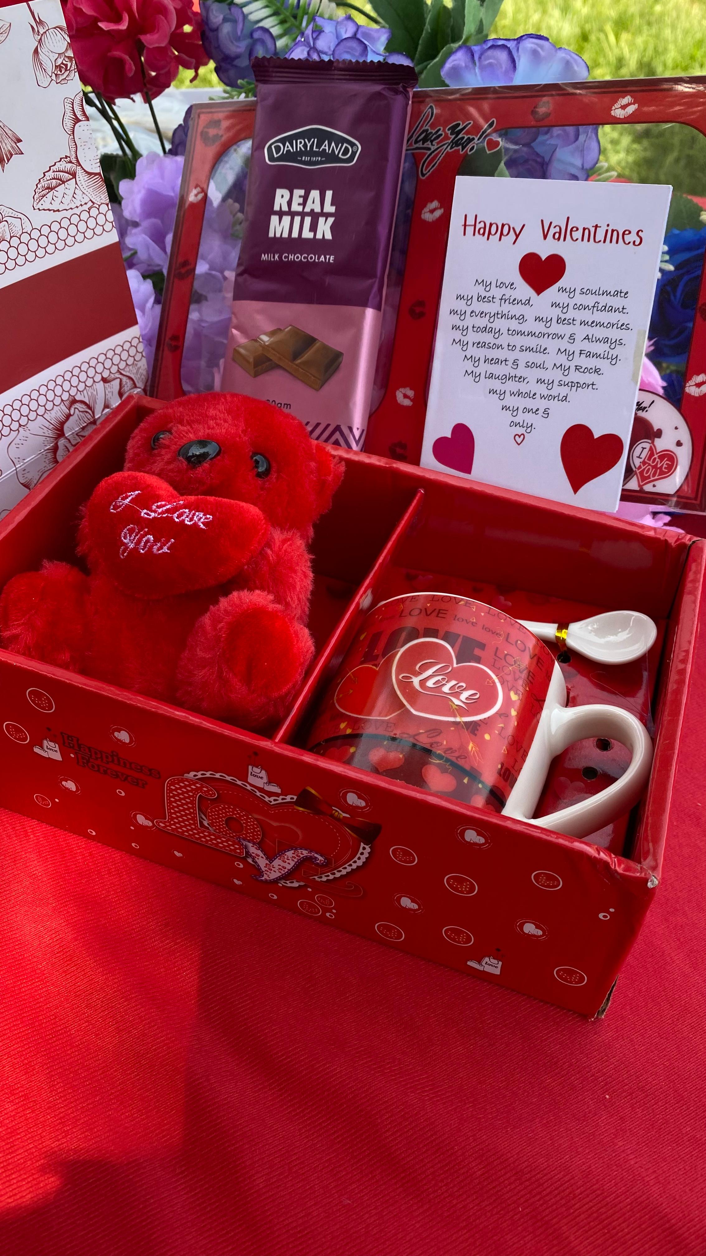 HOT VALENTINES LADIES GIFT SET - Image 3