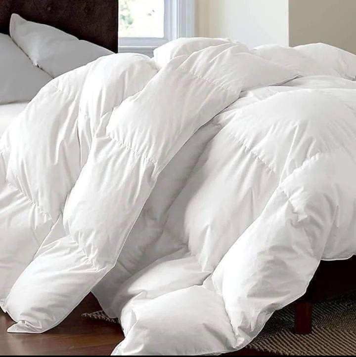 Extra King Size White Unblinded Duvet Set