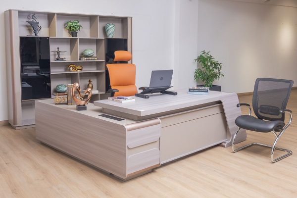 MCA01-2420 – EXECUTIVE DESK