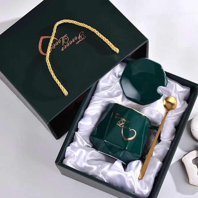 Diamond Shape Ceramic Cup Set Gift Box - Image 2