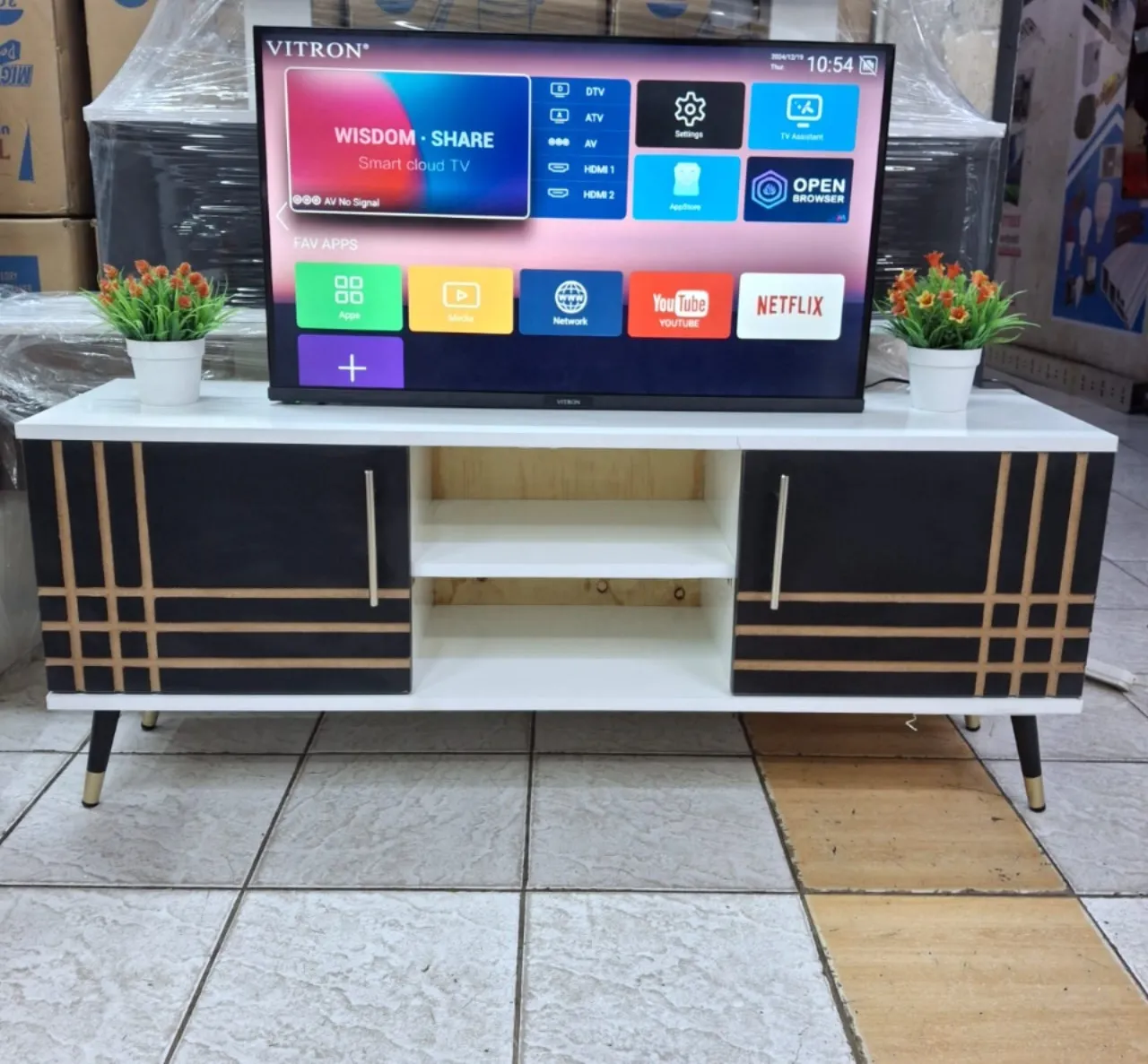 Sydney Modern Wooden TV Stand 4FT White & Black – Elegant Laminated MDF Entertainment Console for Modern Living Room Setup