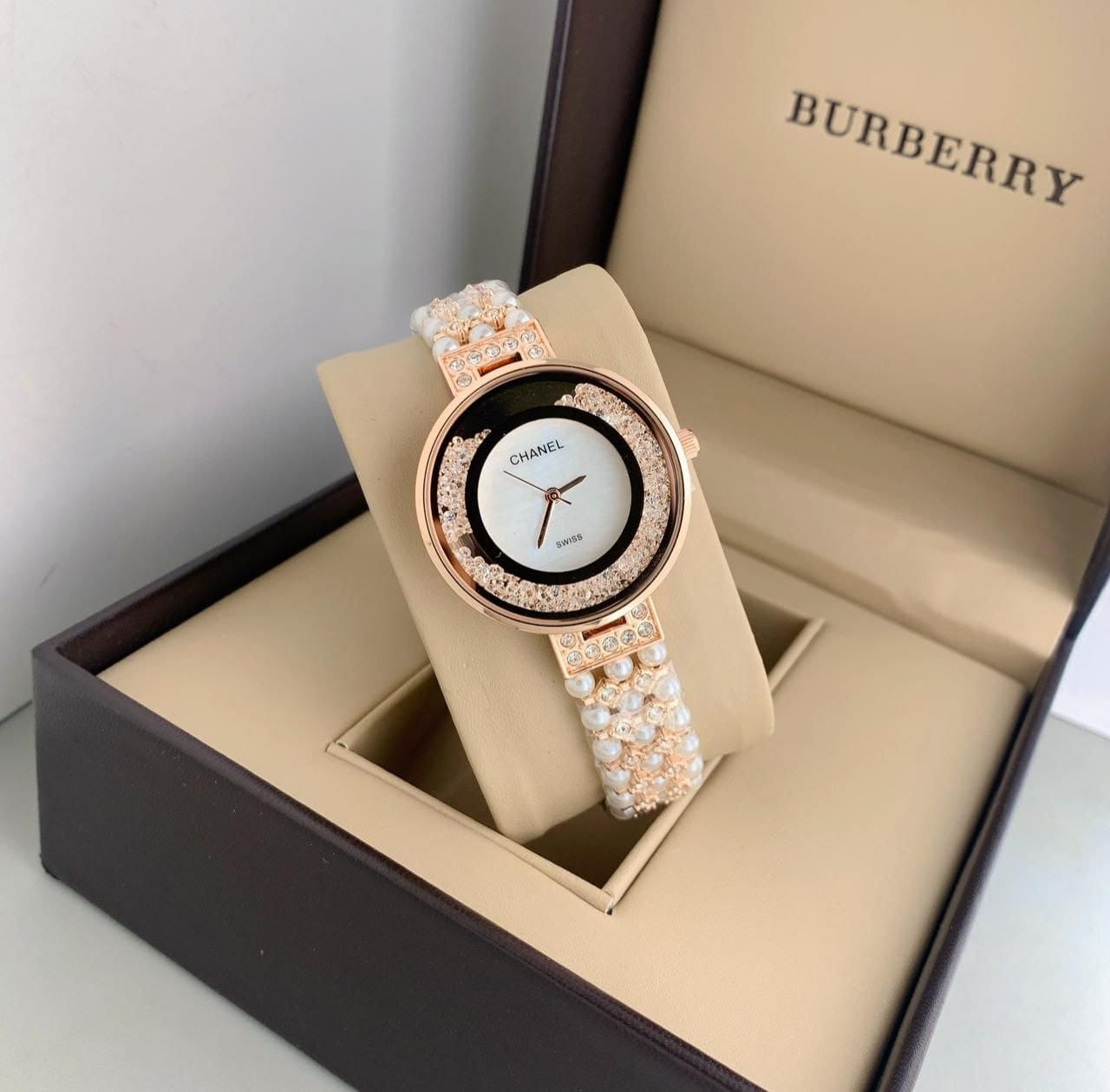 Chanel top quality ladies watch for her - Image 4